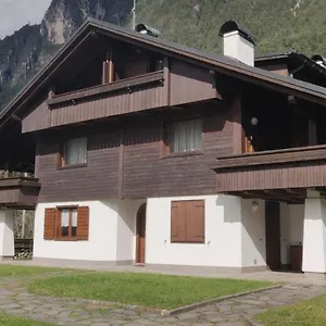 villa-giasena.hotelinveneto.com/